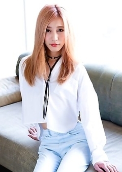 Chulin Nakazawa showing off her slender body