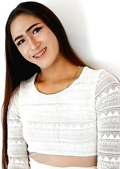 24yo Thai ladyboy Oom sucks a big white cock dry on camera