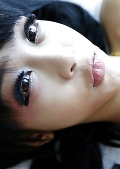 Thai newhalf Guitar sucks and fucks white tourists cock