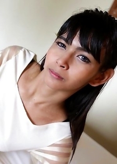 18yo Thai shemale stripteases Bay for her date with a tourist